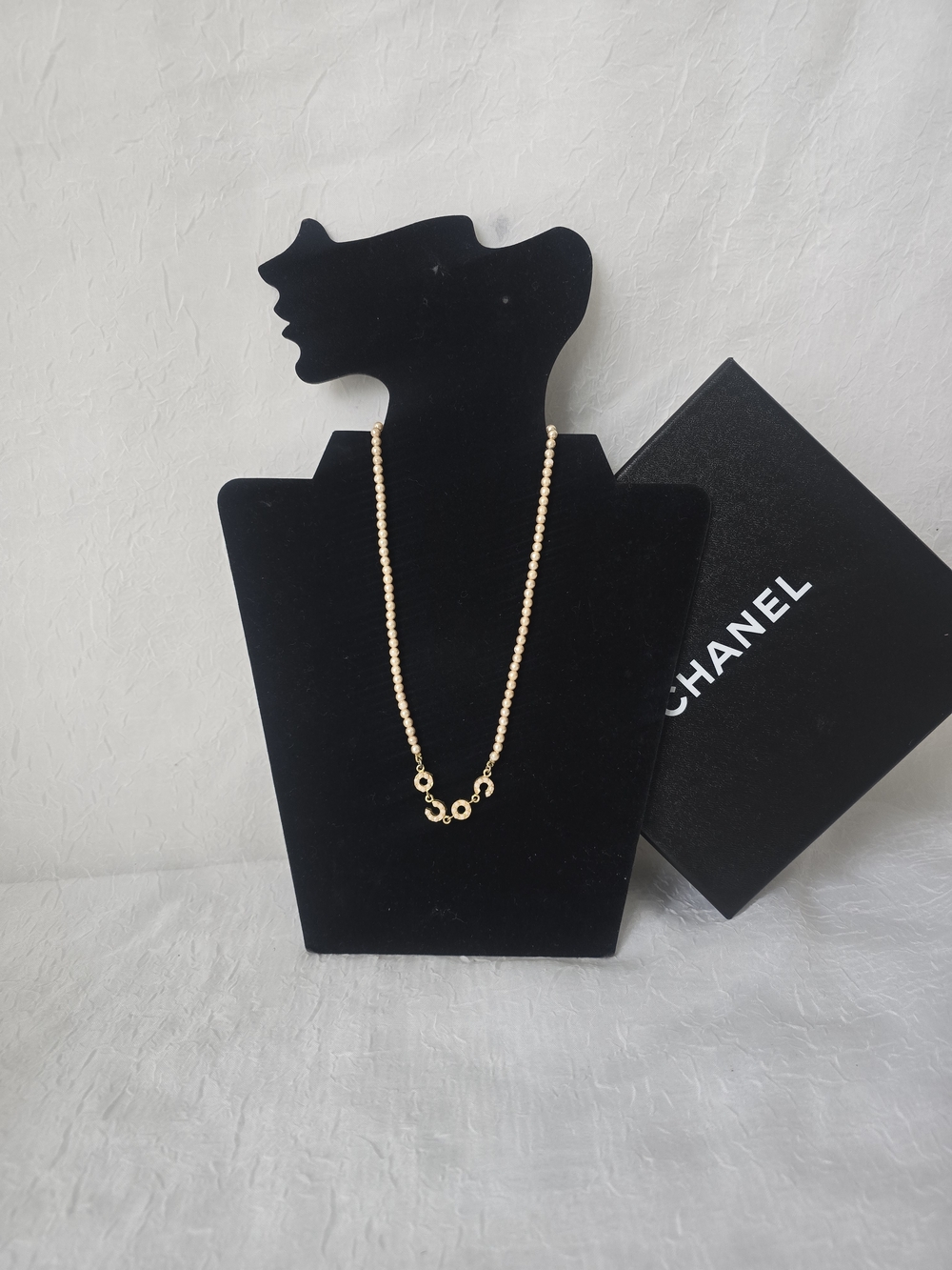 CHANEL Vintage Pearl Necklace